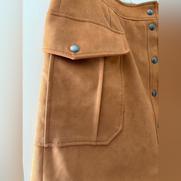 Joe Fresh tan brown faux suede button front skirt size 12 with pockets - Picture 4 of 9